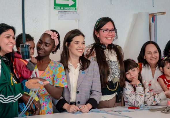 visita-america-ferrera-a-basicos-de-mexico-c-oim-mexico-karla-garcia-conde-09_0